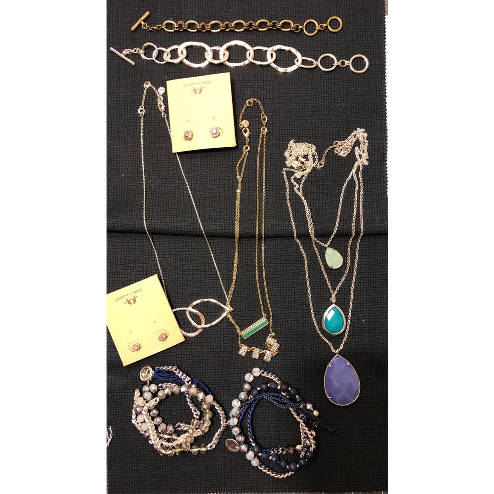 Chloe + Isabel Set of Jewelry 9 pc Mixed Lot